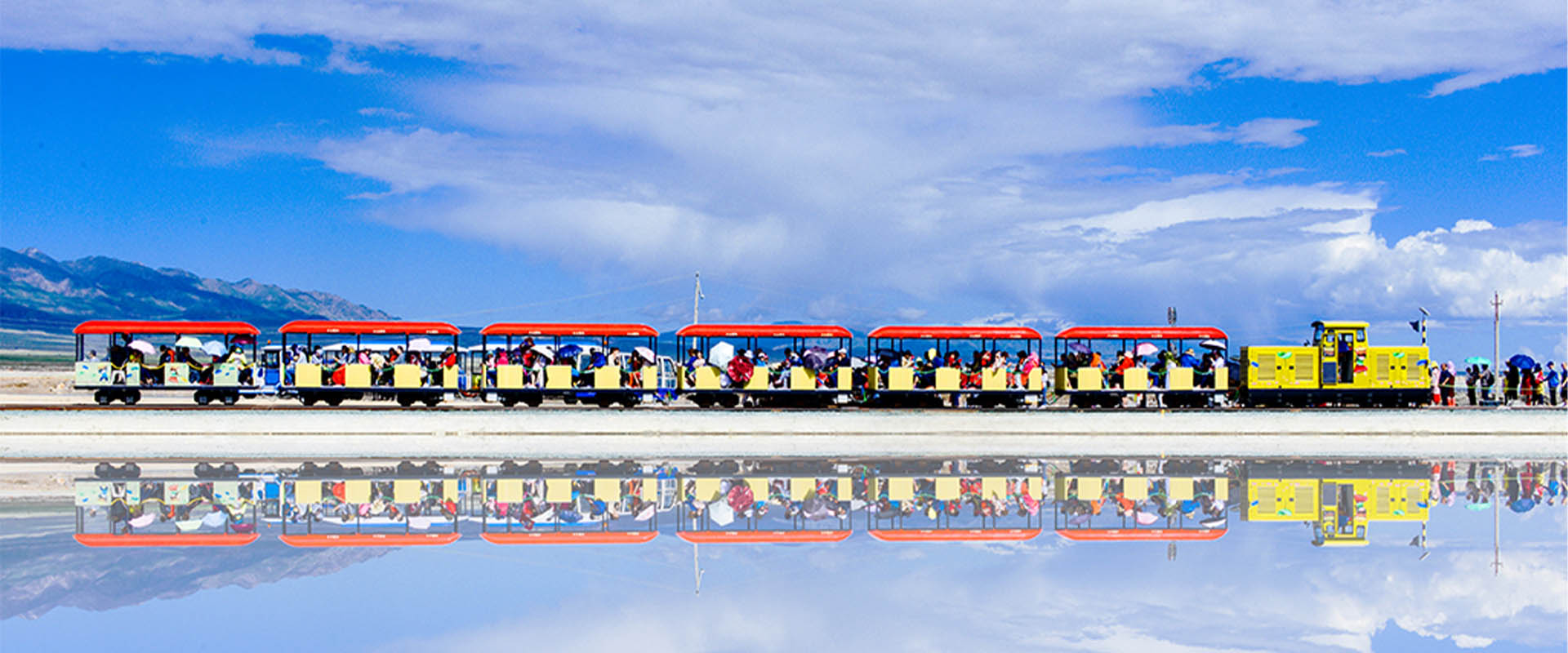 青海甘肅．10日自由行 五彩山 鳴沙山月牙泉 敦煌盛典秀 雙湖小火車 青海湖遊船